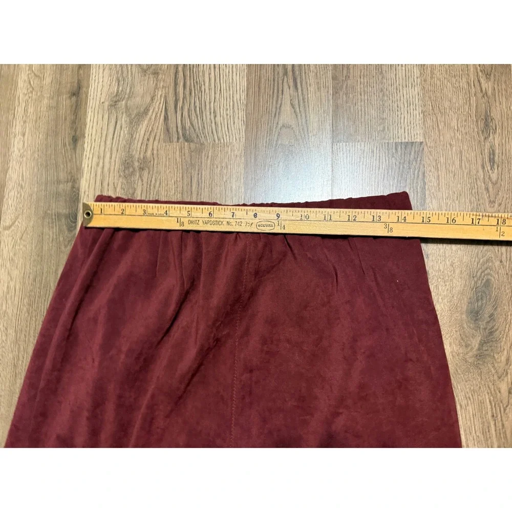 Nomadic Traders Skirt Womens Size 12 Burgundy Maxi Faux Suede Back Vent